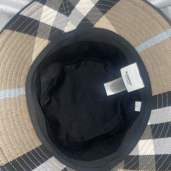 New Burberry Bucket Hat - Picture 2 of 2